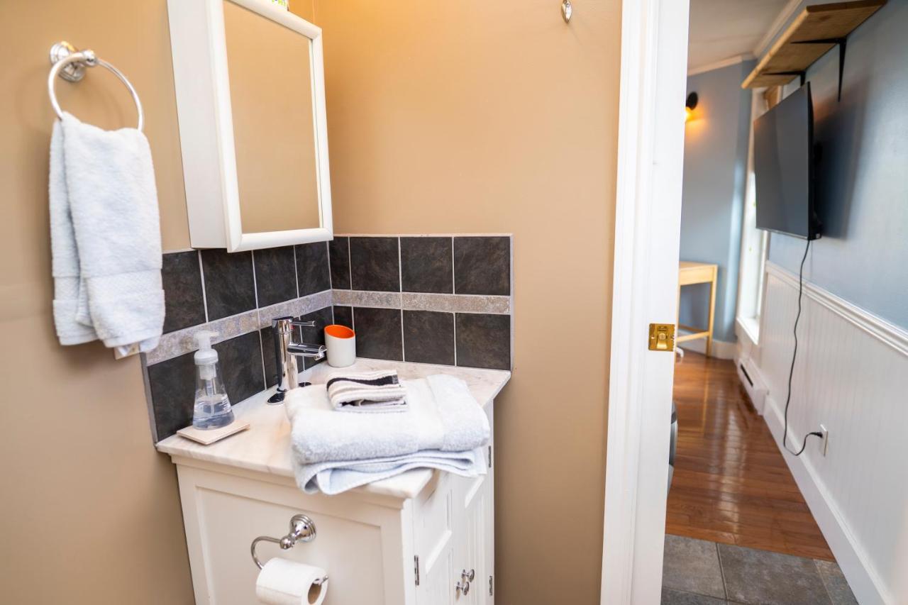 Downtown Whitehorse Apartment In Old Town 외부 사진
