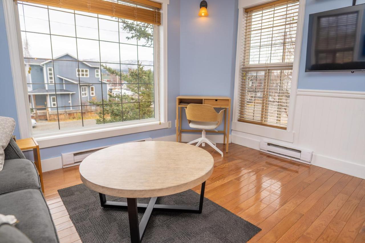 Downtown Whitehorse Apartment In Old Town 외부 사진