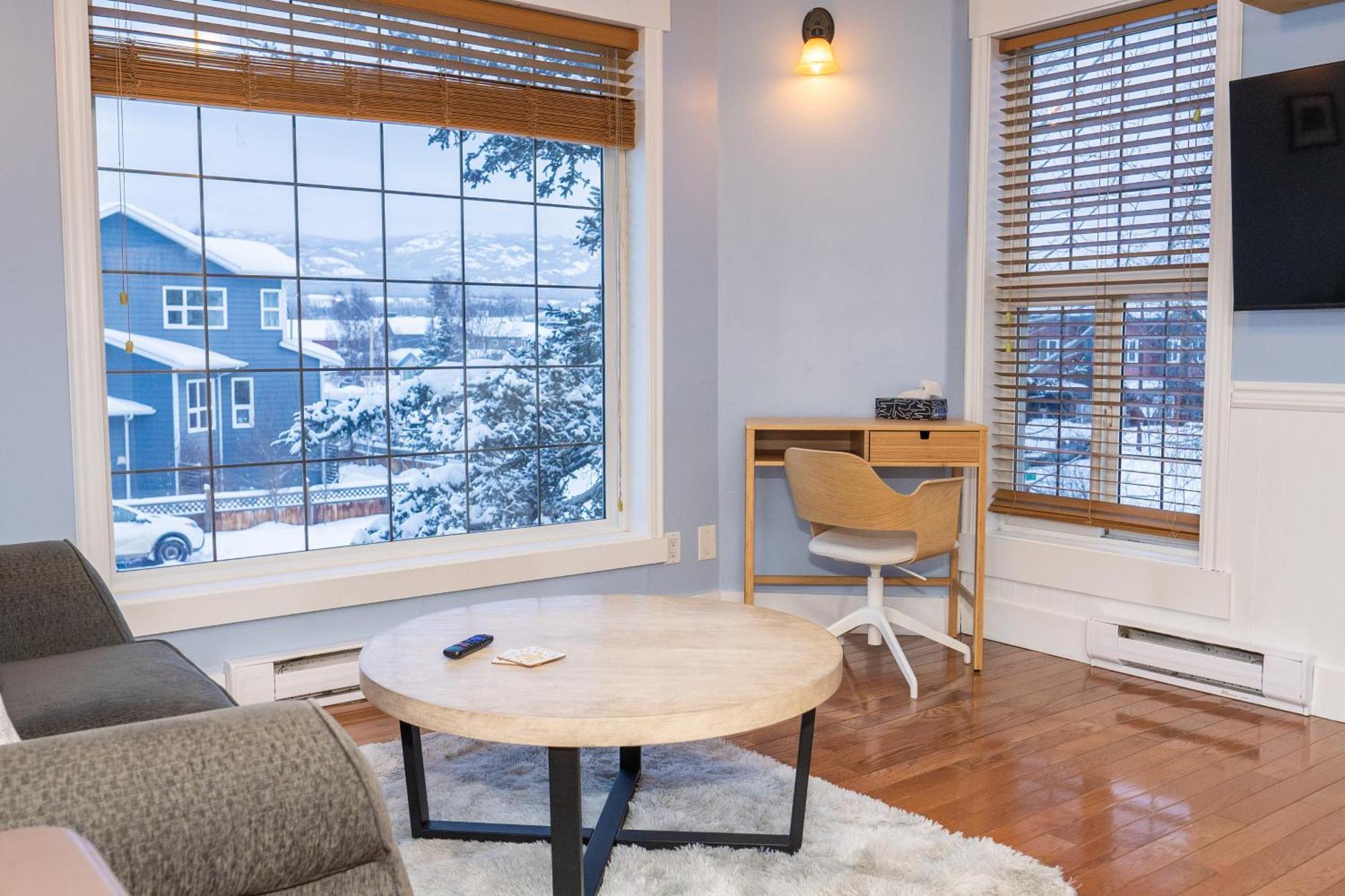 Downtown Whitehorse Apartment In Old Town 외부 사진